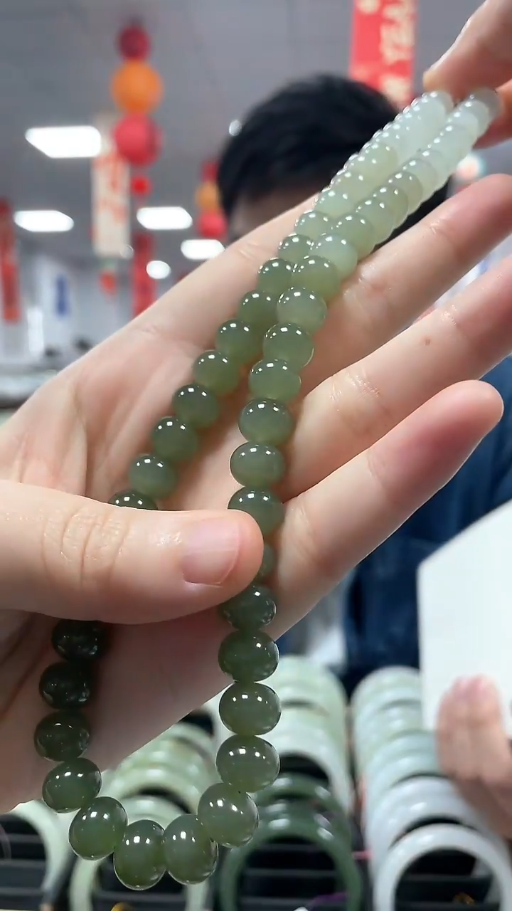 【闪购商品】和田玉颈饰未镶嵌高品湖水渐变卡10算盘珠项链一条