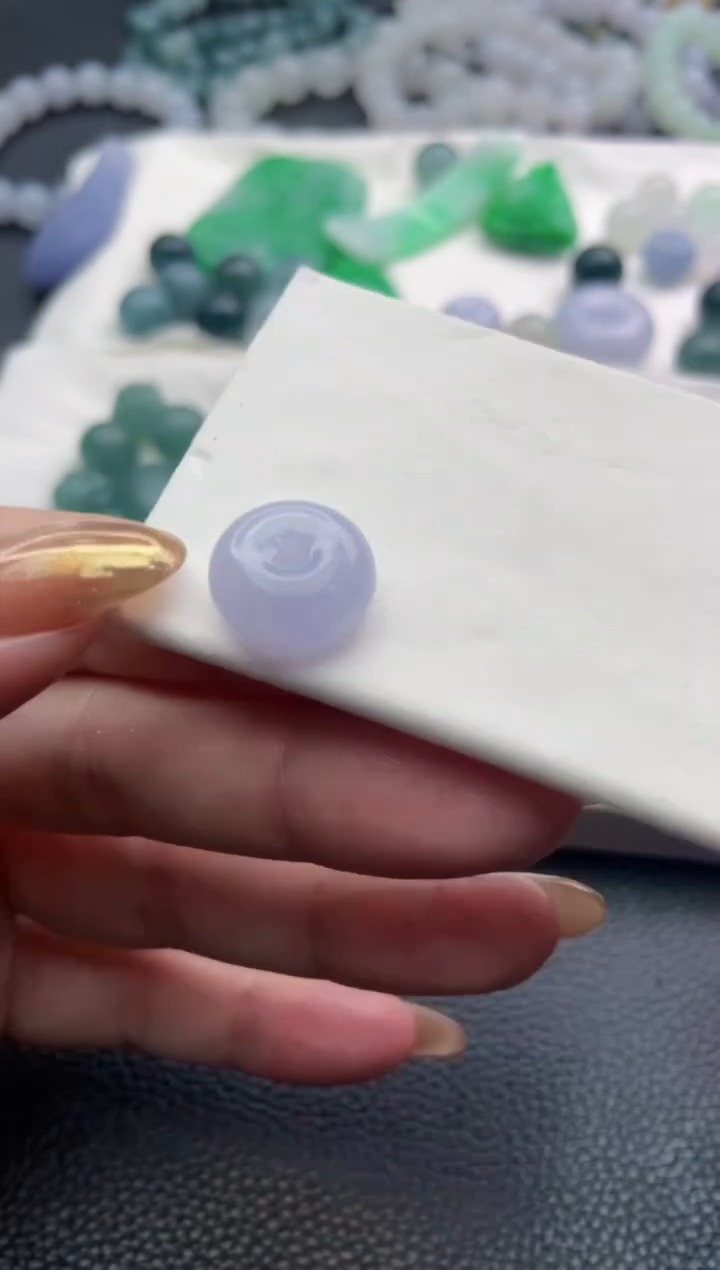 未镶嵌定制翡翠白**乐珠子