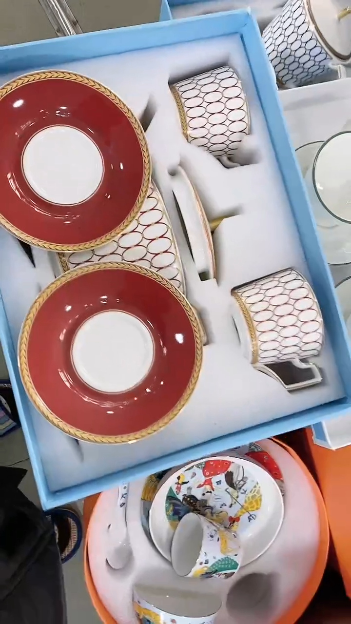 瓷片锅碗瓢盆一件不留@@1