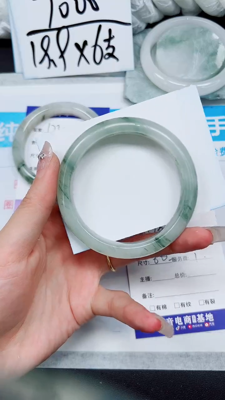 【闪购商品】石英质玉手镯未镶嵌A173-59`60`