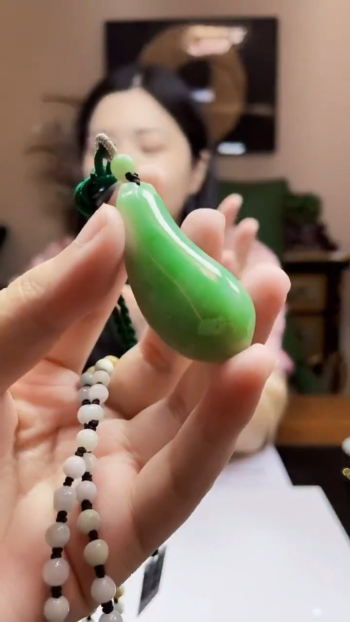 未镶嵌定制翡翠吊坠92