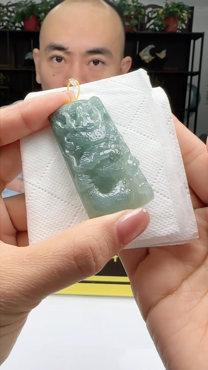 【闪购商品】翡翠颈饰未镶嵌天然翡翠A货吊坠