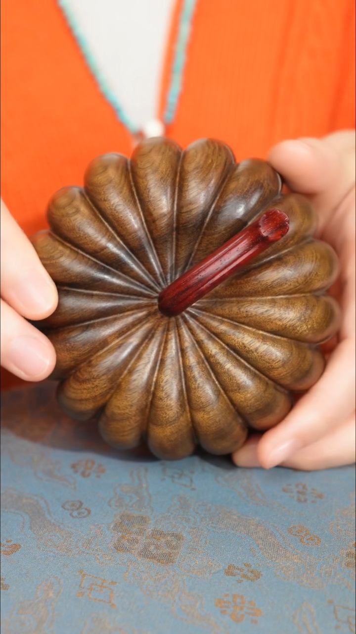 乌木类家具@***洪金丝楠阴沉木 精工圆盒