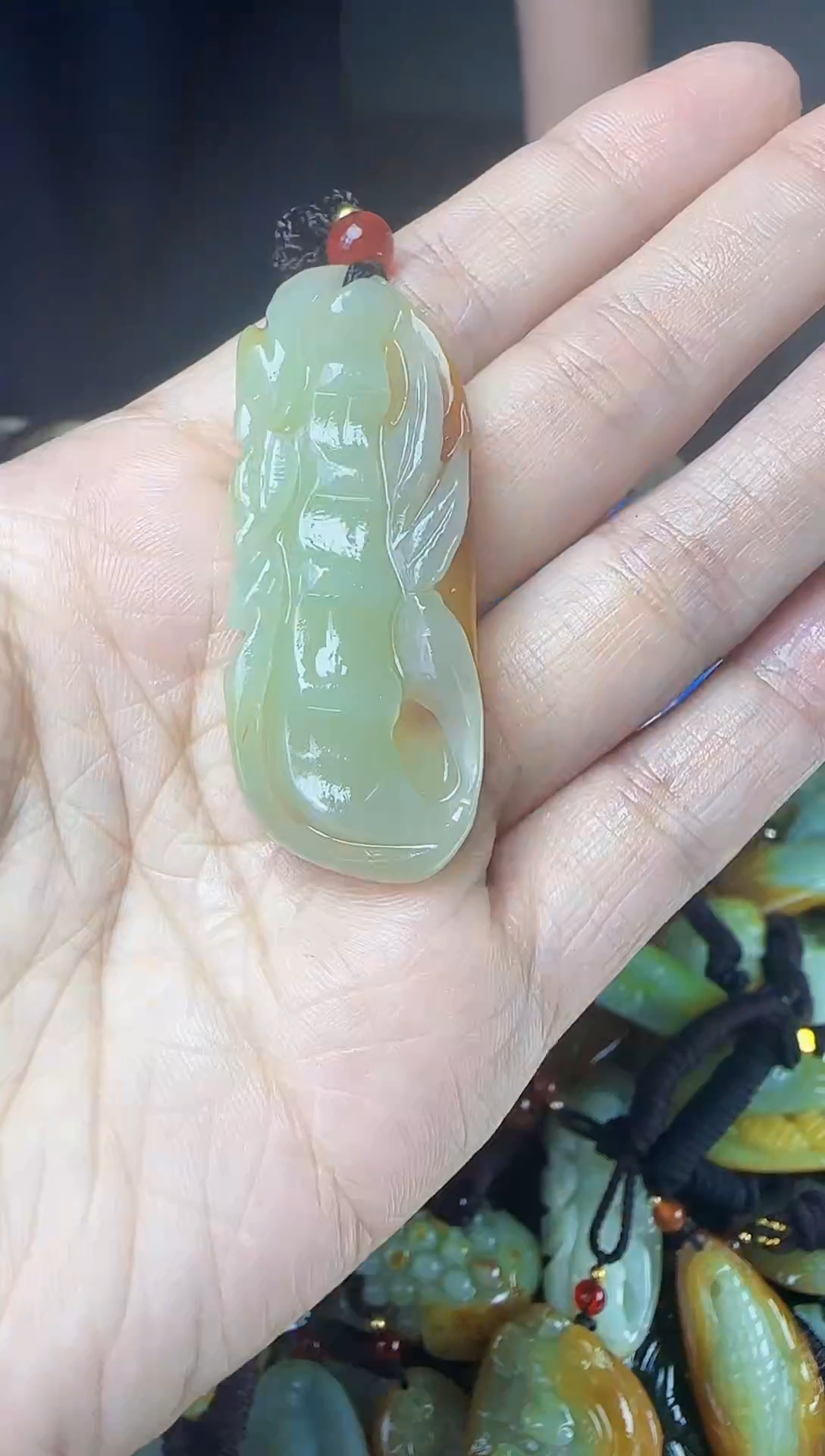 和田玉未镶嵌颈饰1