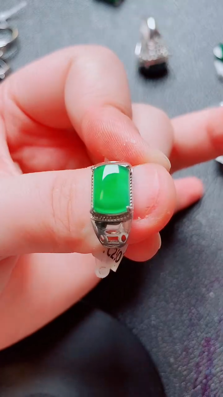 翡翠戒指银S925镶嵌翡翠