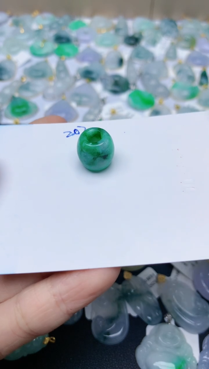 【闪购商品】翡翠颈饰未镶嵌天然翡翠A货    207