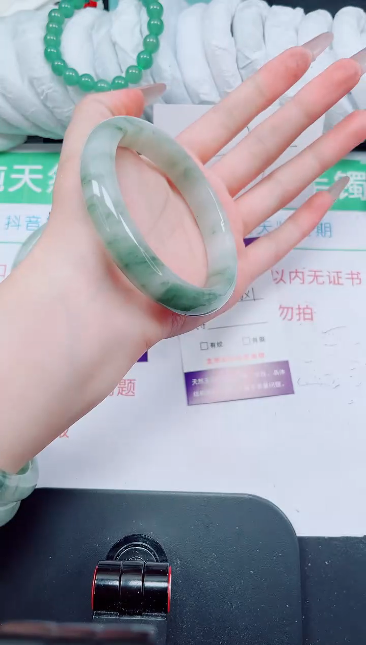 石英质玉手镯未镶嵌208-62/63