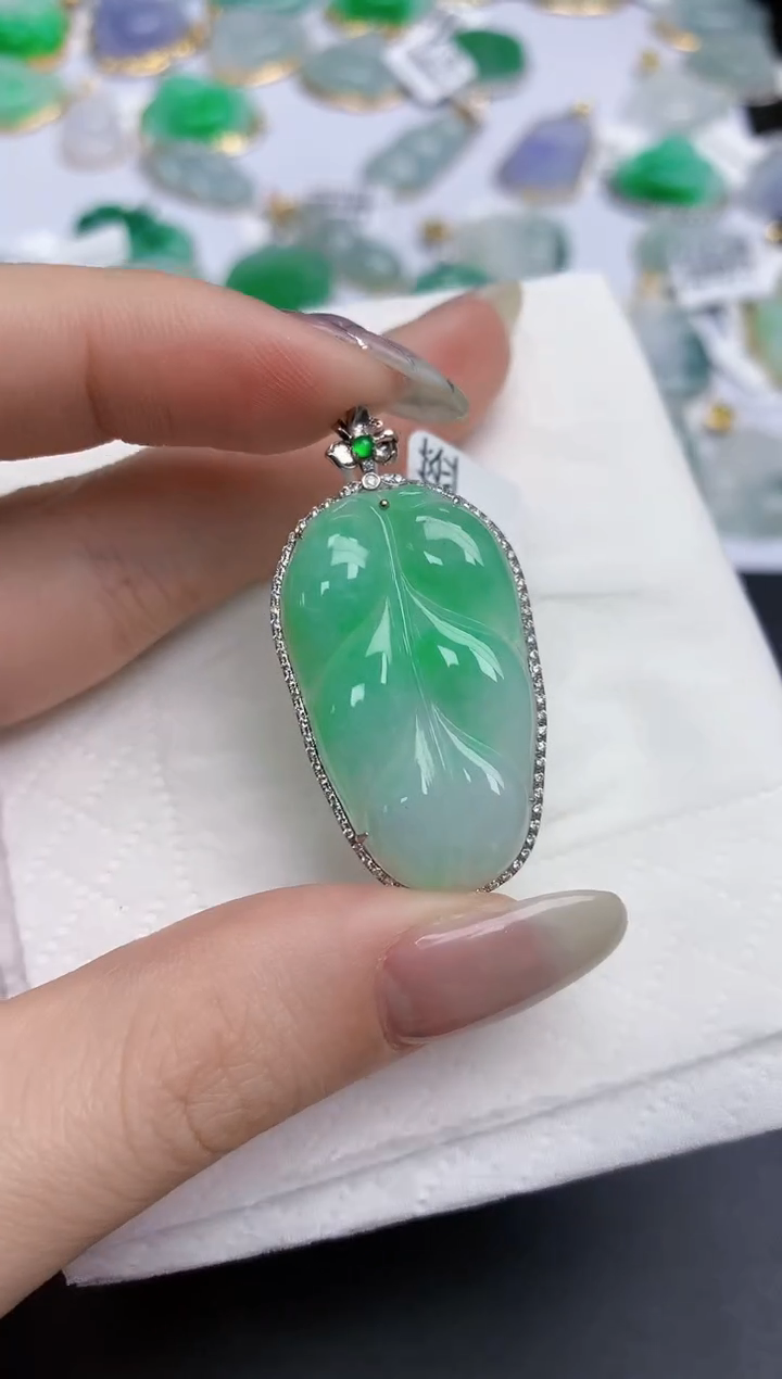 【闪购商品】翡翠颈饰18K金镶嵌天然缅甸翡翠A货