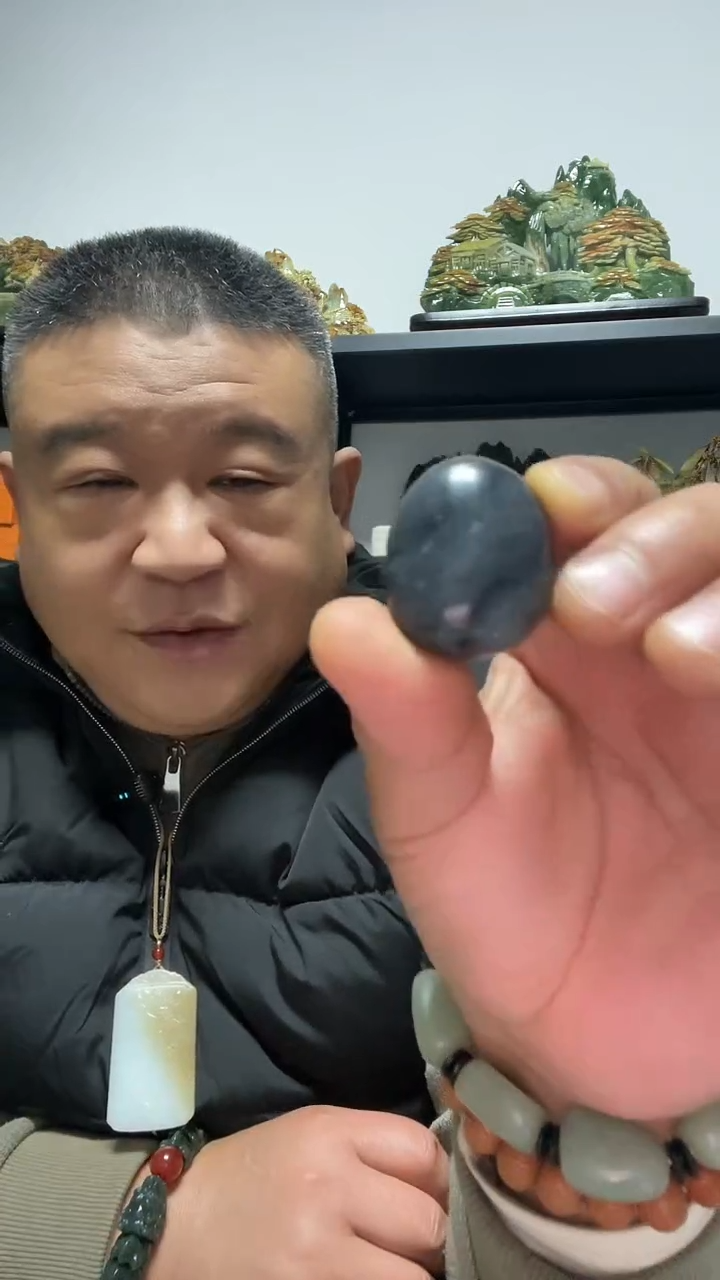 吊坠(赠链)未镶嵌和田玉青花原石吊坠微瑕