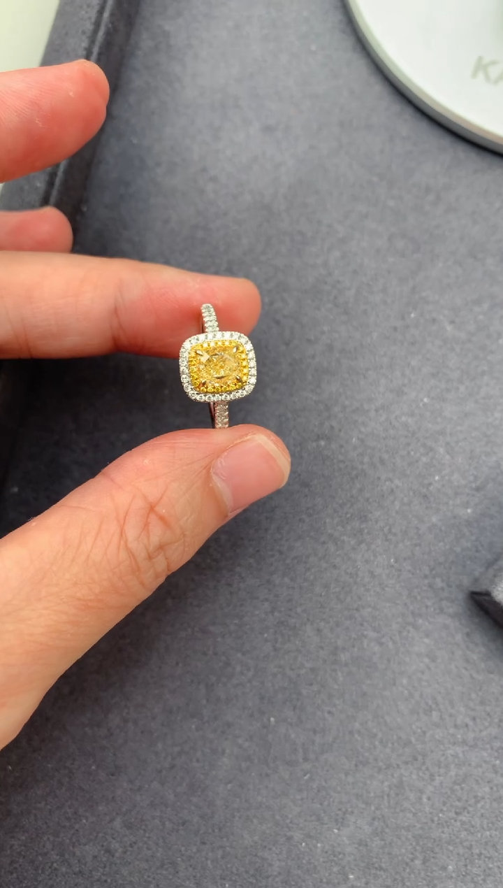 【闪购商品】钻石戒指/指环18K金镶嵌1.1ct黄钻戒指