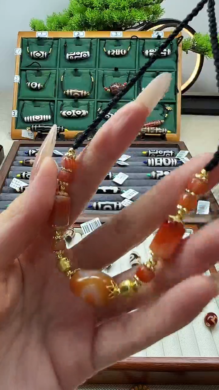 玛瑙/玉髓（覆膜）颈饰合金105（微瑕）