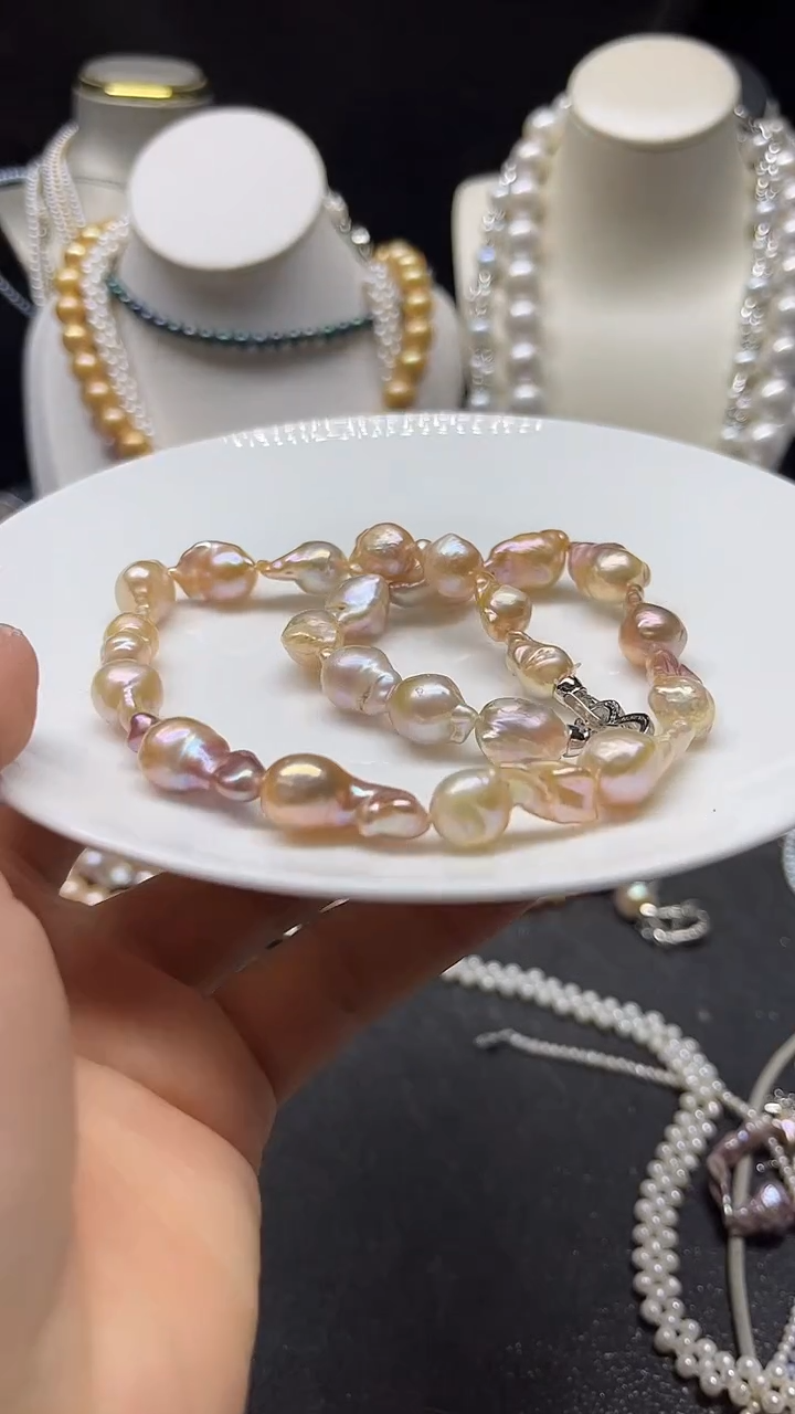 颈饰未镶嵌淡水珍珠多人