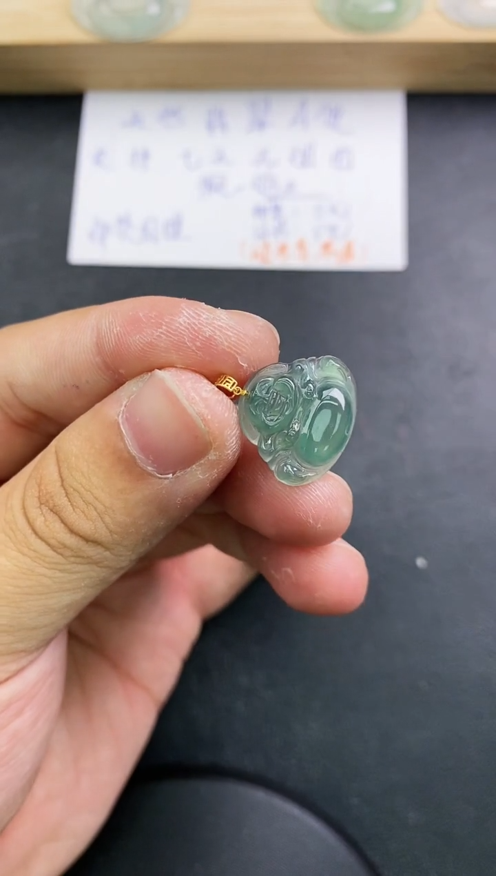 【闪购商品】翡翠颈饰18K金镶嵌天然翡翠A货赠皮绳