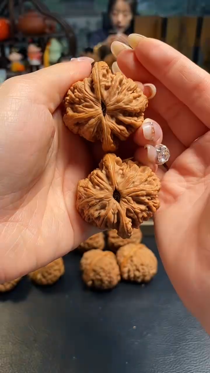 【闪购商品】文玩核桃吊坠K237麦穗虎头45