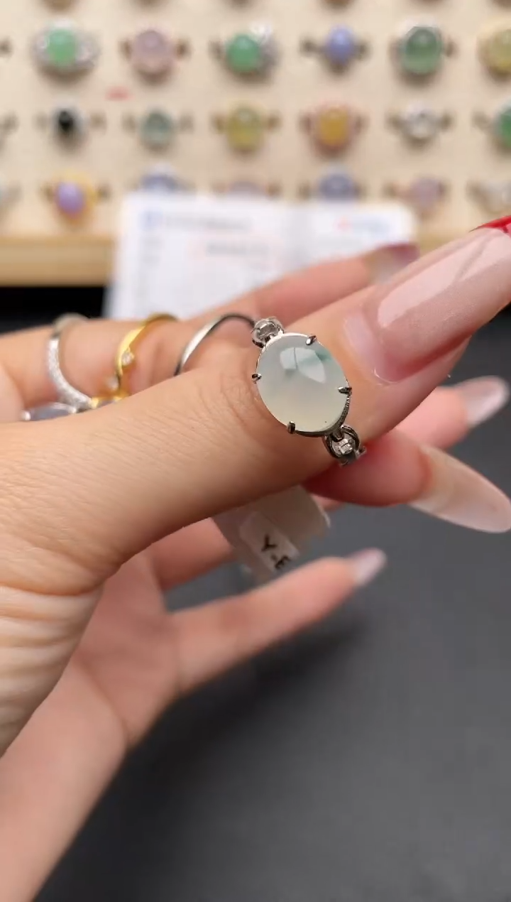 【闪购商品】翡翠戒指银S925镶嵌一物一证一礼盒