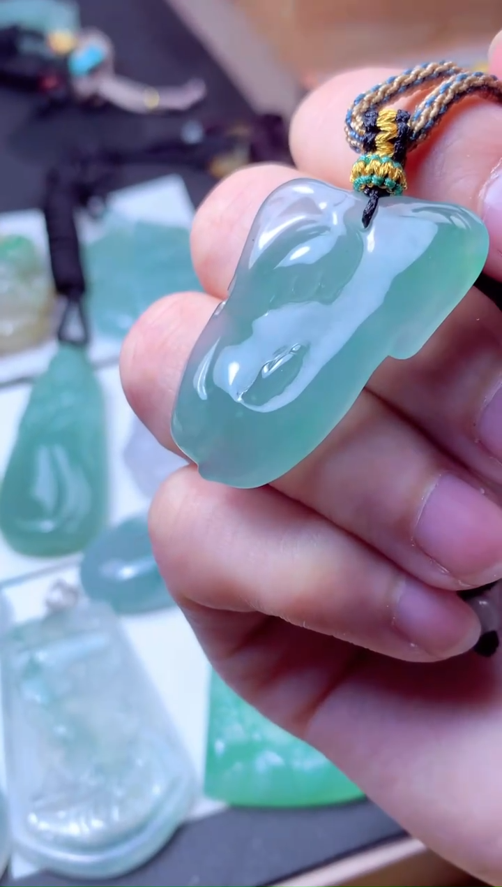 颈饰未镶嵌翡翠天然A货翡翠