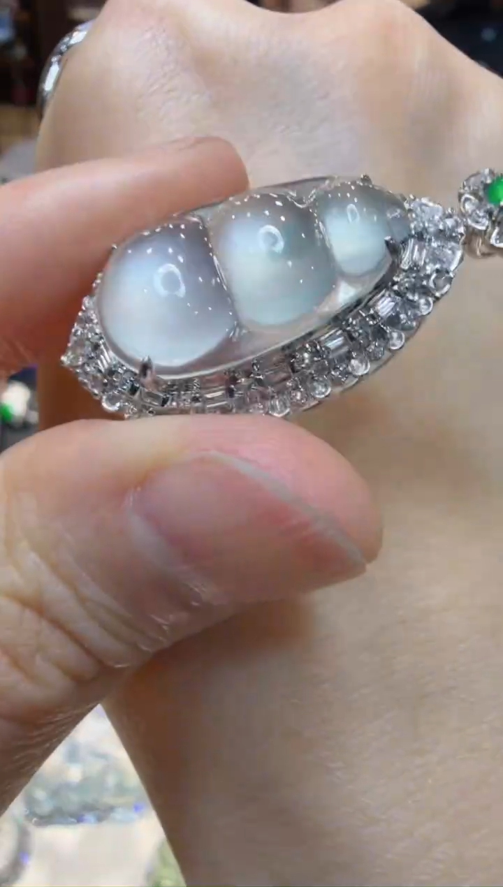 吊坠(不含链)18K金镶嵌翡翠多样性团购发一件