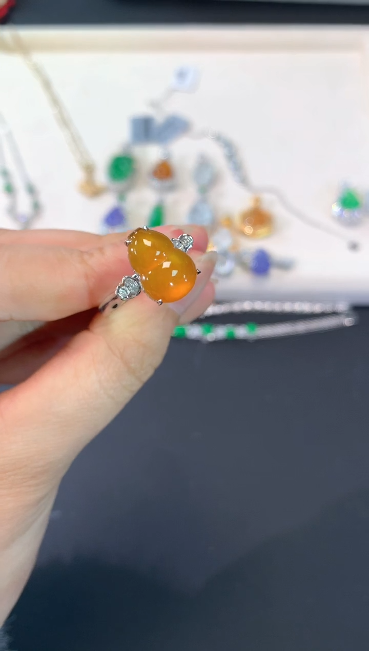 【闪购商品】翡翠戒指18K金镶嵌A76|13800