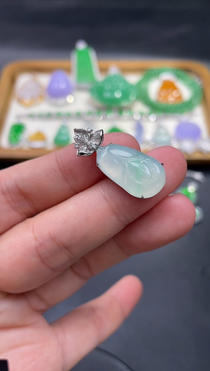 【闪购商品】翡翠颈饰18K金镶嵌233.........