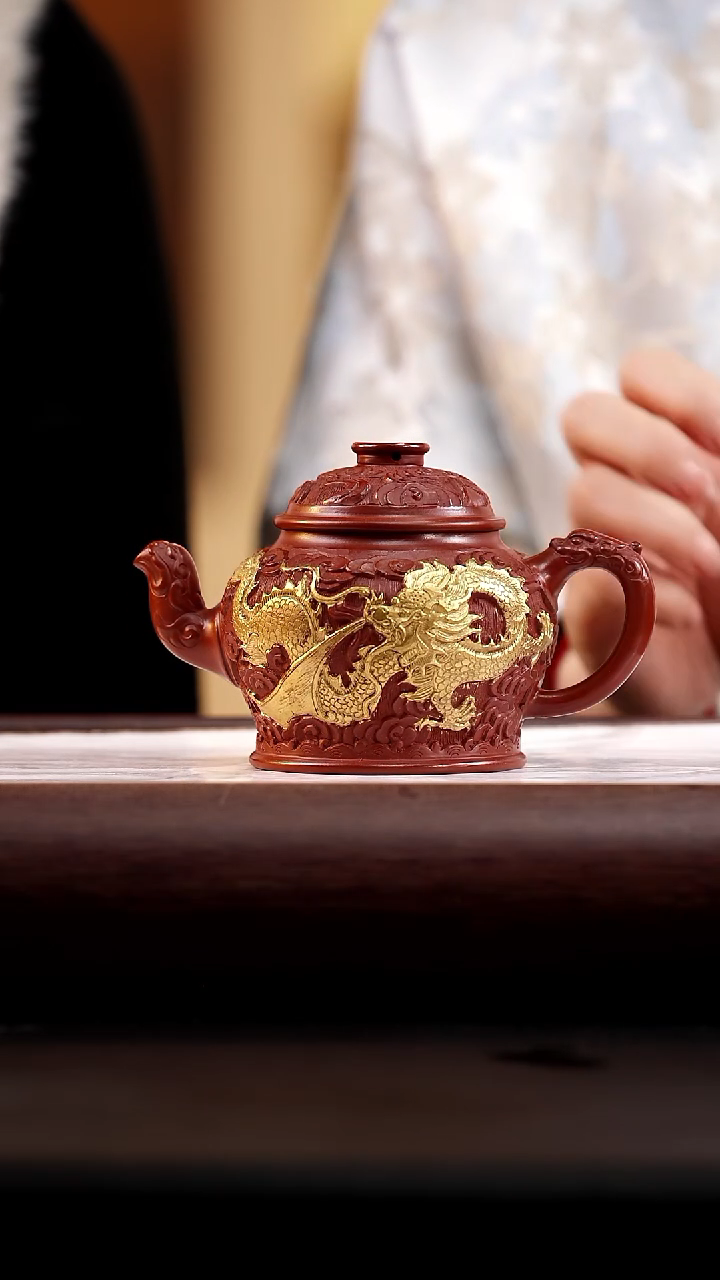 30 景舟红泥金龙宫灯240cc