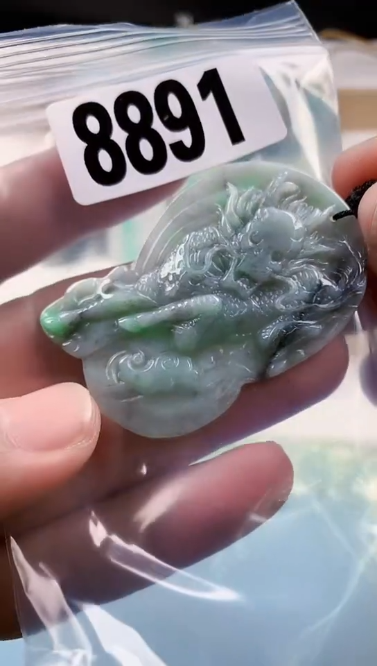 【闪购商品】翡翠挂件未镶嵌天然翡翠吊坠挂件