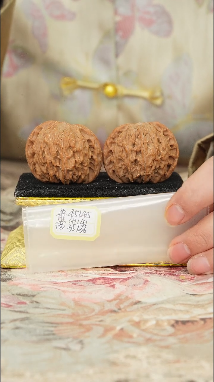 【闪购商品】文玩核桃把件磨盘