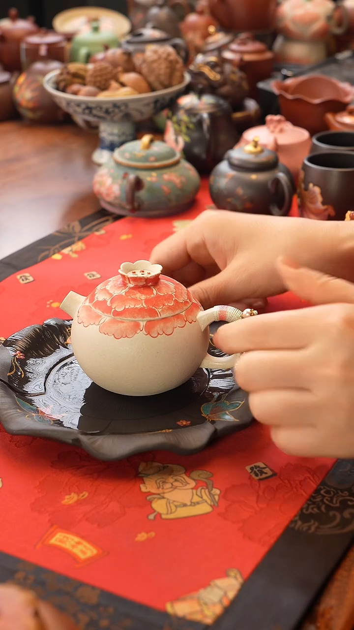 茶壶紫砂白玉段牡丹