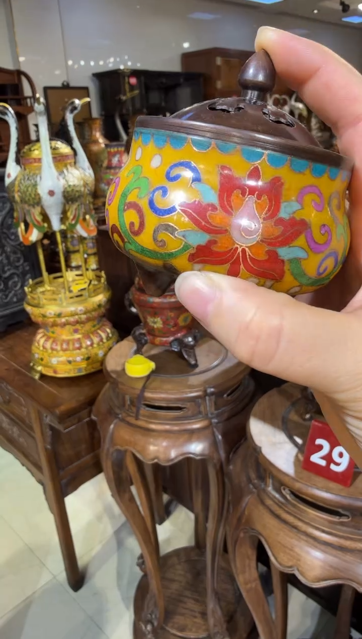 木珐琅彩黄香炉298.8888888