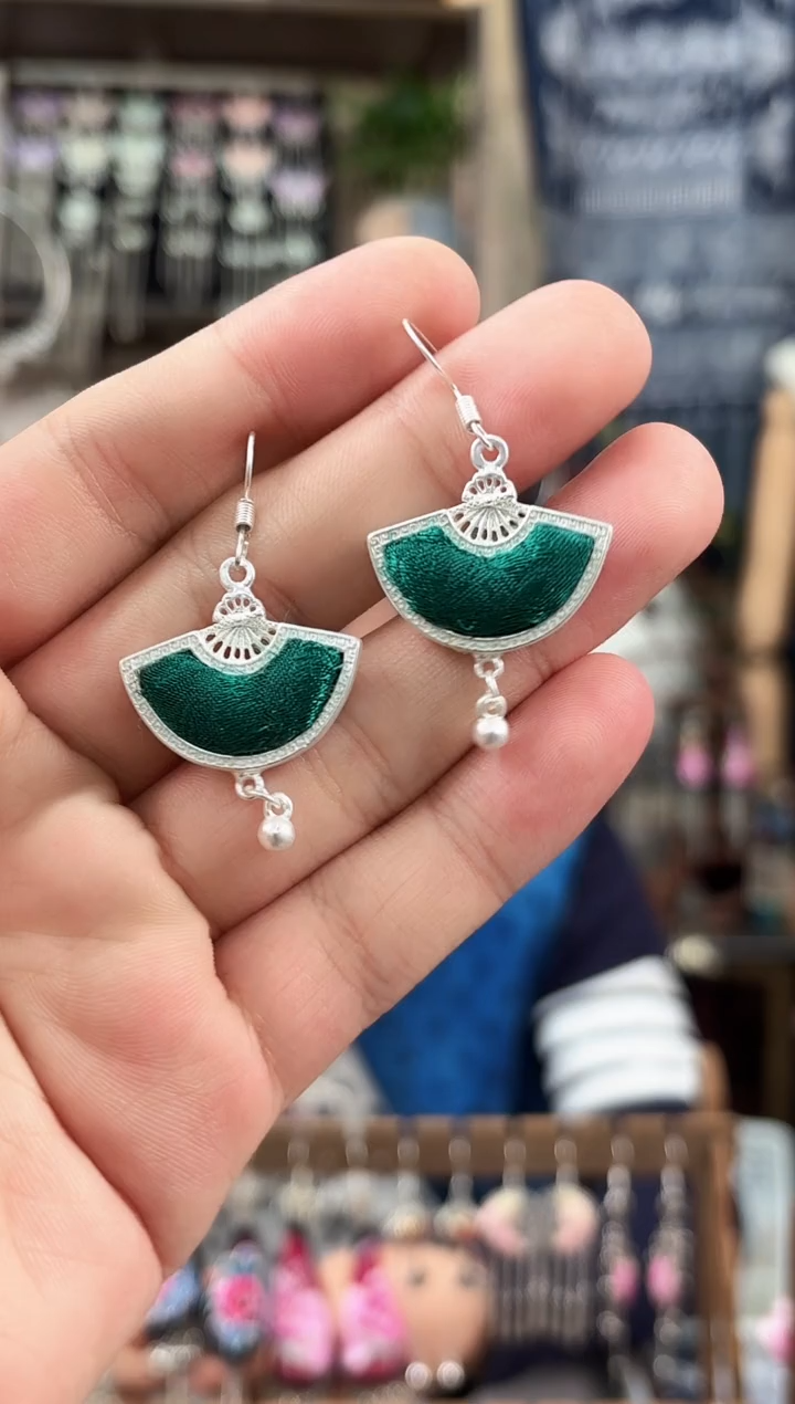 织绣民族风非遗老绣饰品602*