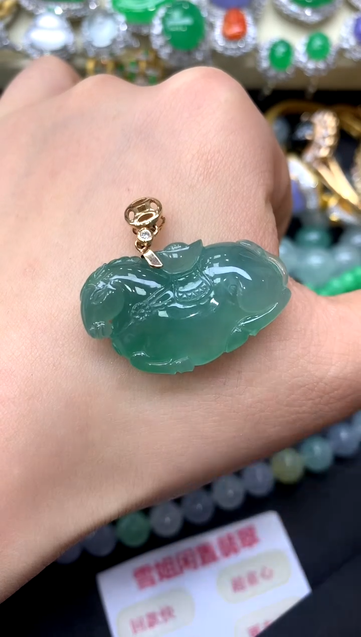 颈饰18K金镶嵌翡翠260-中国好珍宝