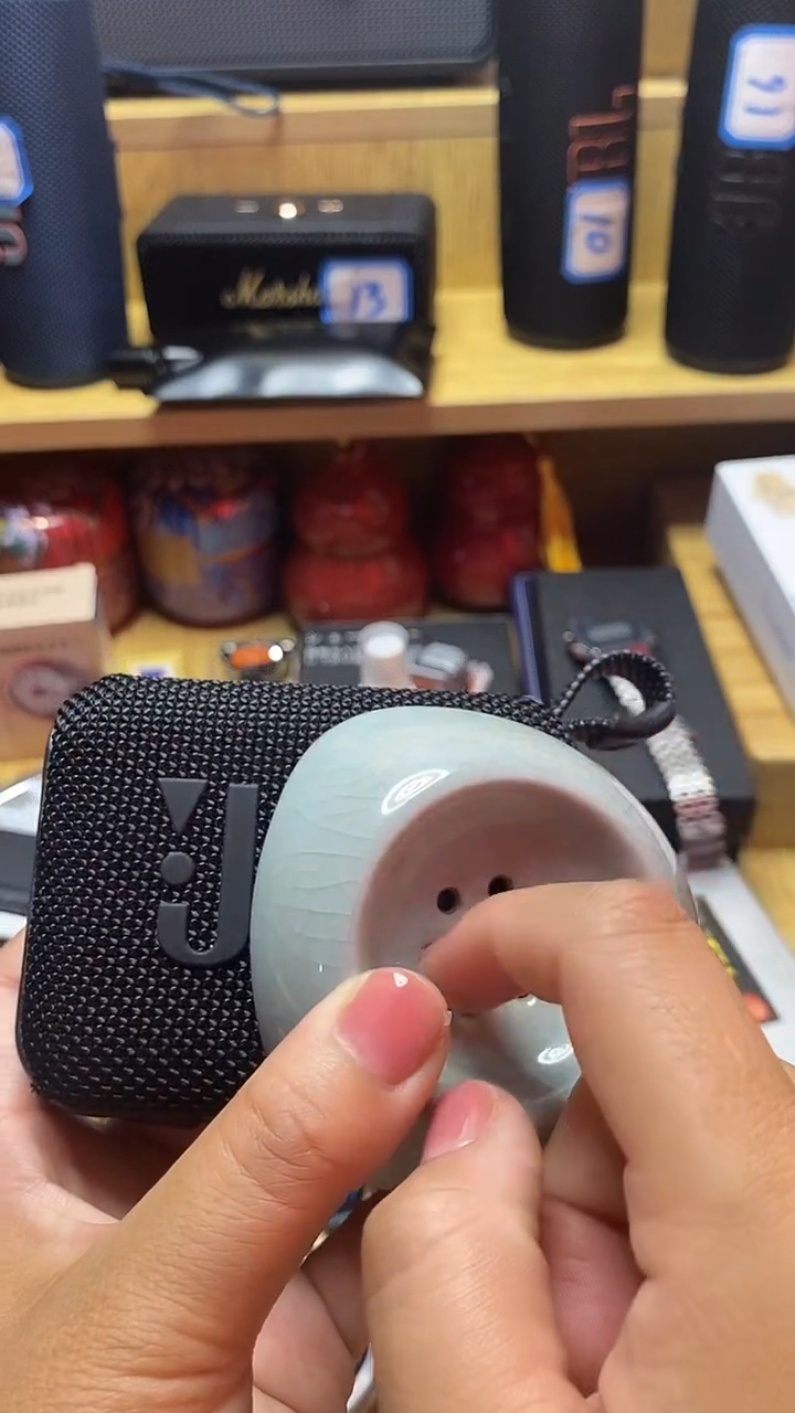 瓷片闪购商品 如图所示