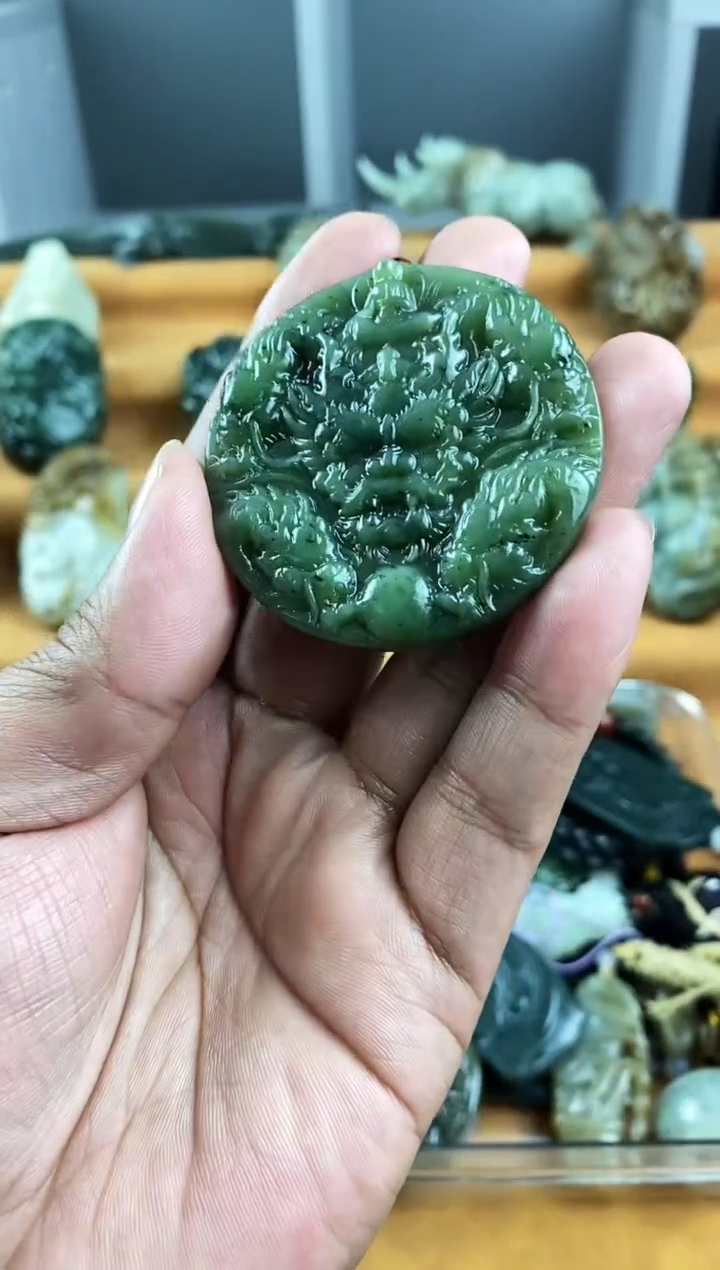 未镶嵌和田玉把件1