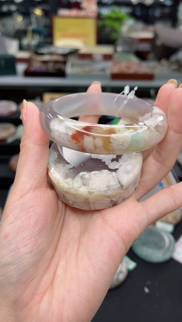 【闪购商品】石英质玉手镯未镶嵌60圈口（赠品镯心）S9922