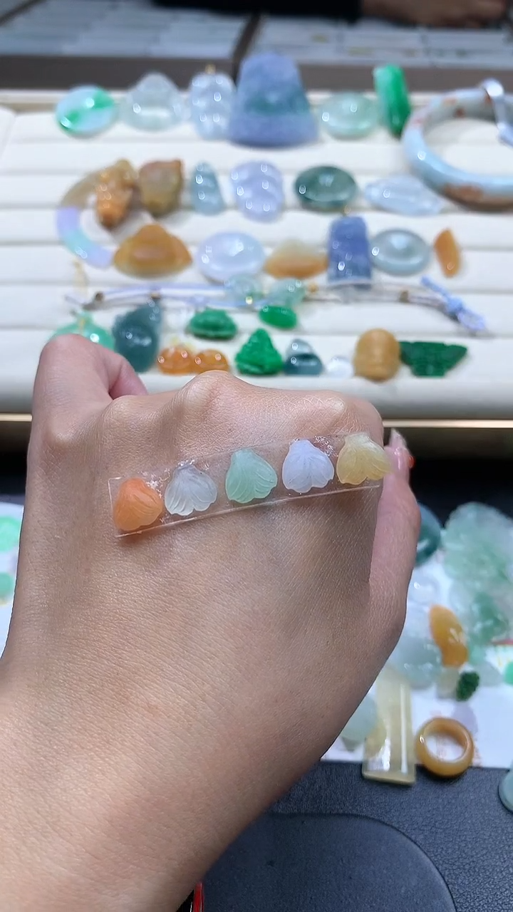 【闪购商品】定制翡翠未镶嵌翡翠