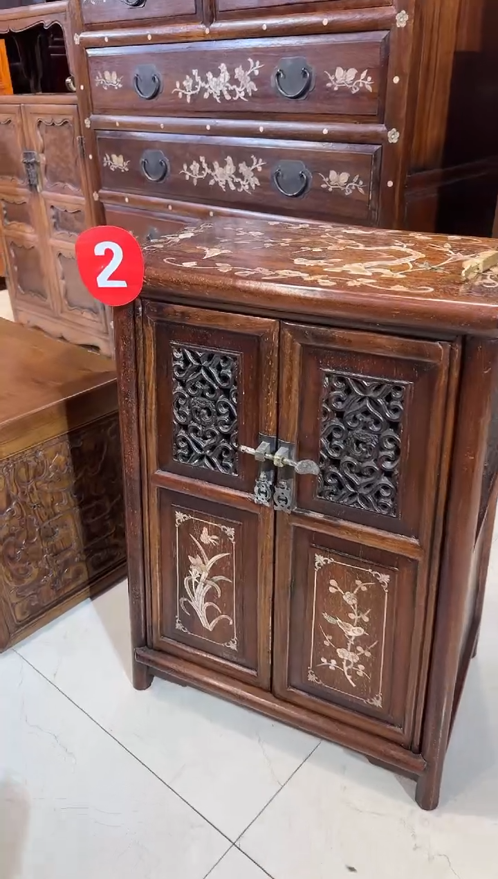 【闪购商品】木木艺缅花镶嵌花鸟透雕小柜子1980.8888