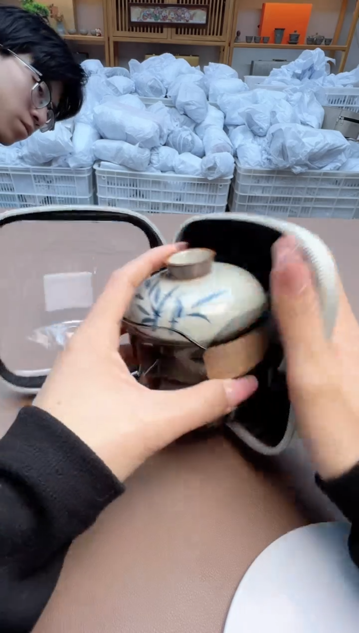 【闪购商品】摆件瓷制品S1111111111111