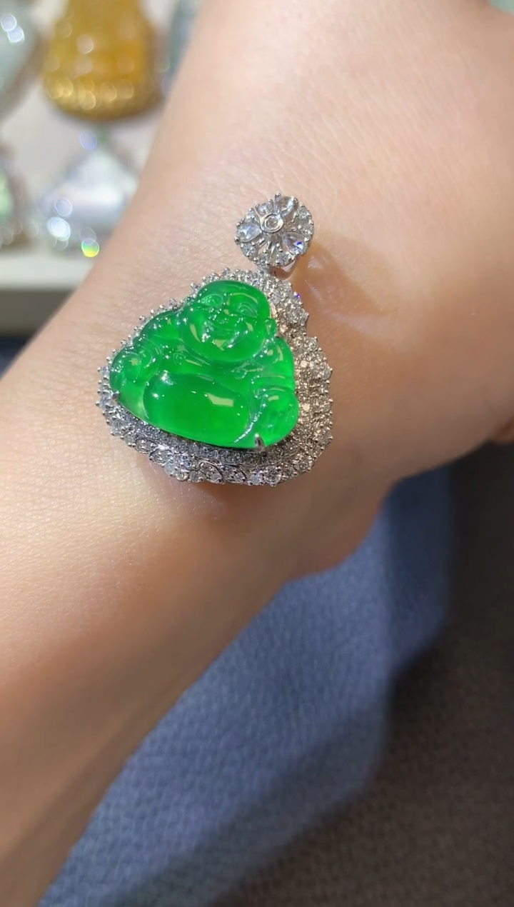 【闪购商品】翡翠吊坠(不含链)18K金镶嵌C37