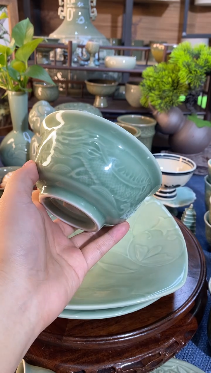 【闪购商品】b000026微瑕4.7英寸龙纹碗1只