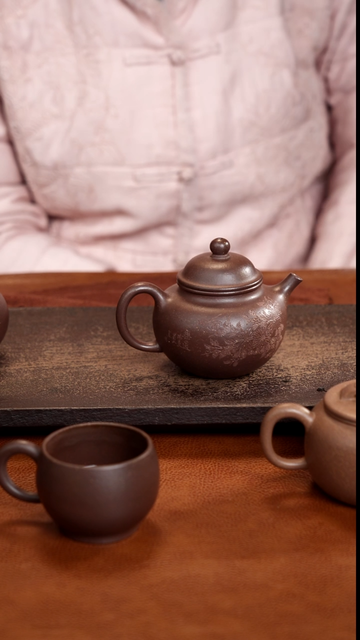 茶壶紫砂-****雨30目天青刻绘掇球