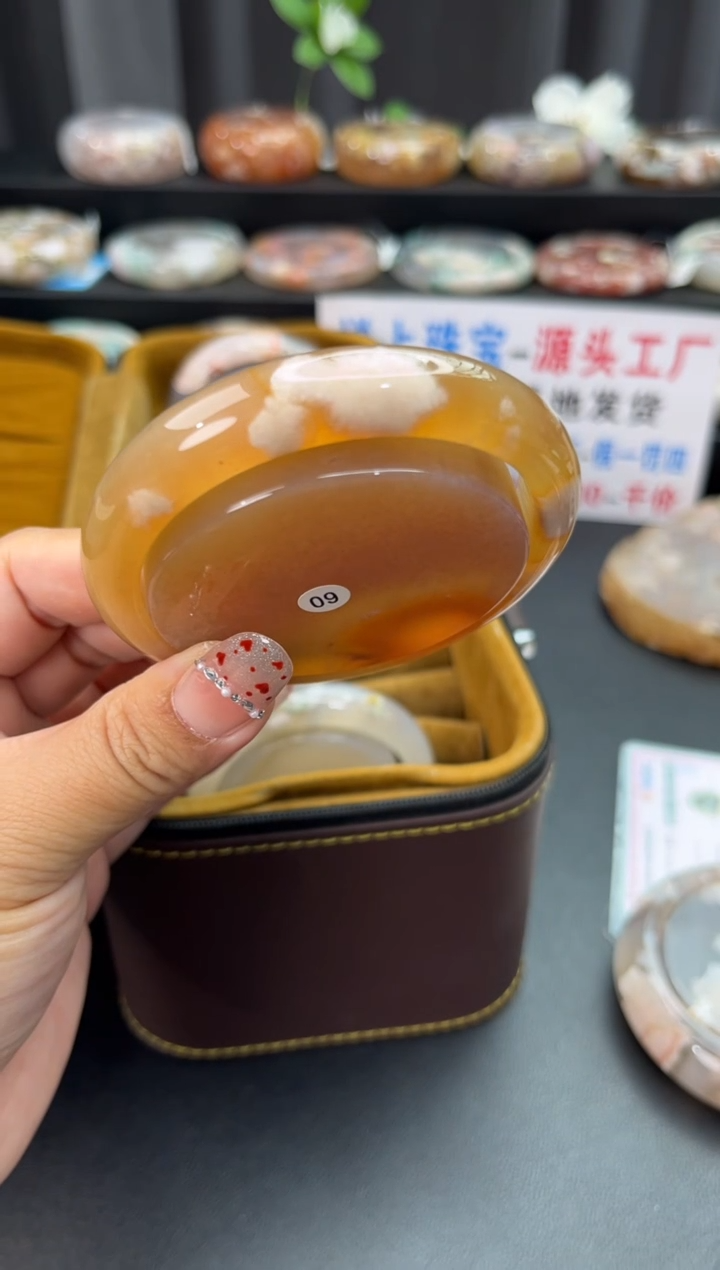 未镶嵌手镯石英质玉（59圈口）赠送镯心 