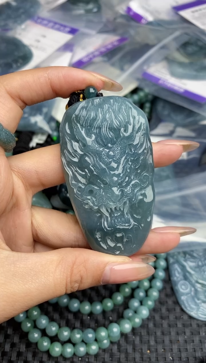 【闪购商品】翡翠颈饰未镶嵌11111111