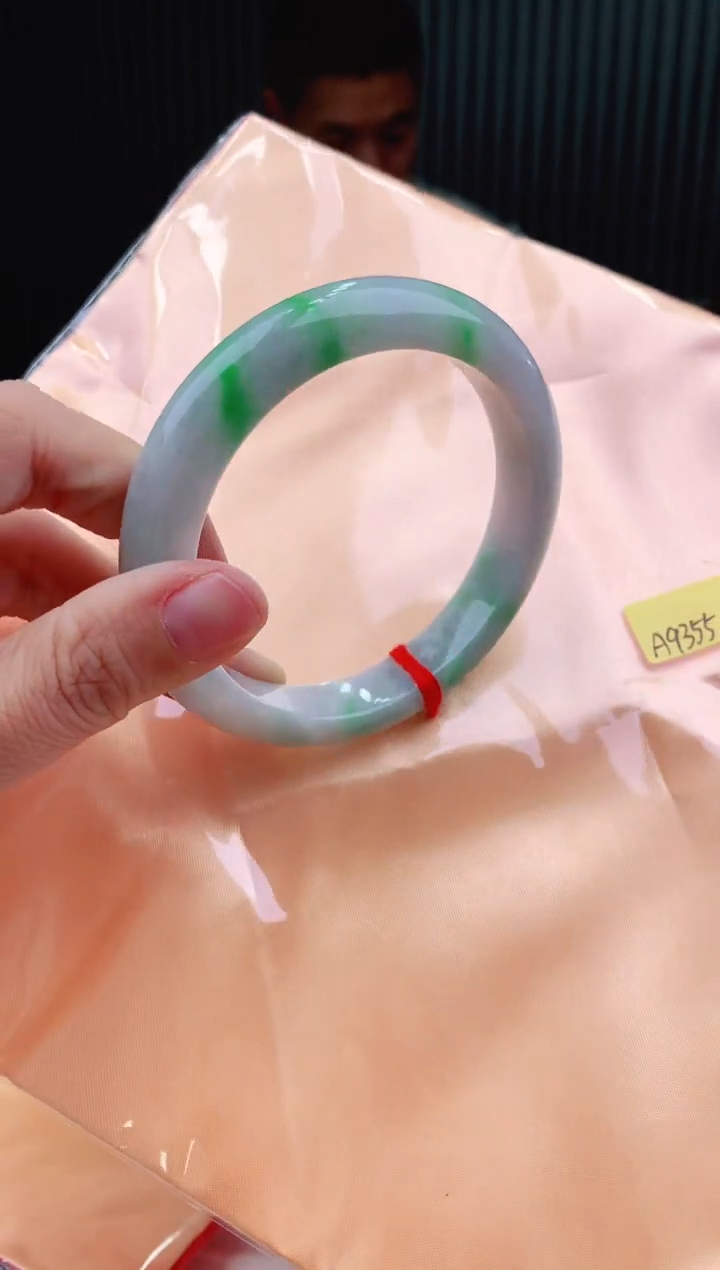 未镶嵌手镯翡翠60+