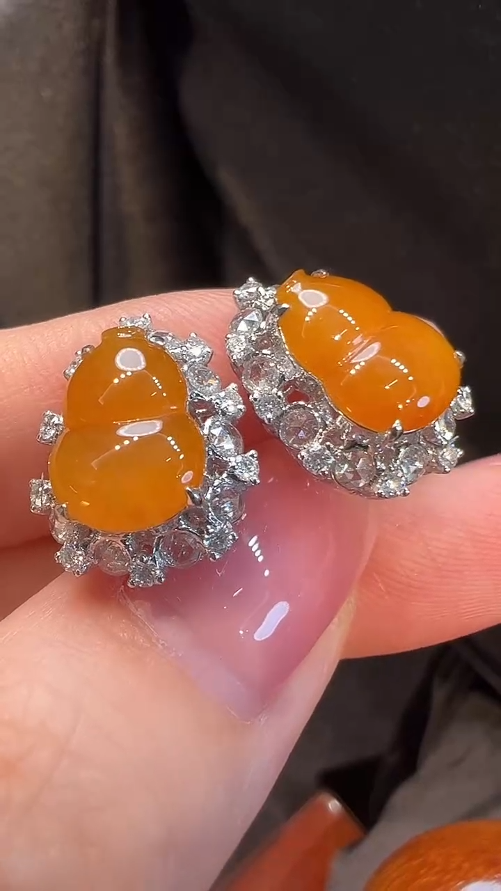 18K金镶嵌翡翠耳饰L6
