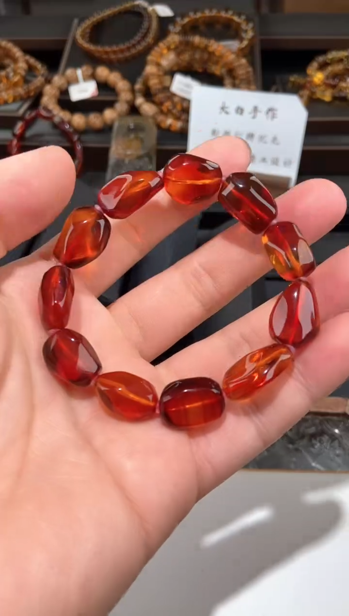 【闪购商品】琥珀手链未镶嵌血珀随形手串
