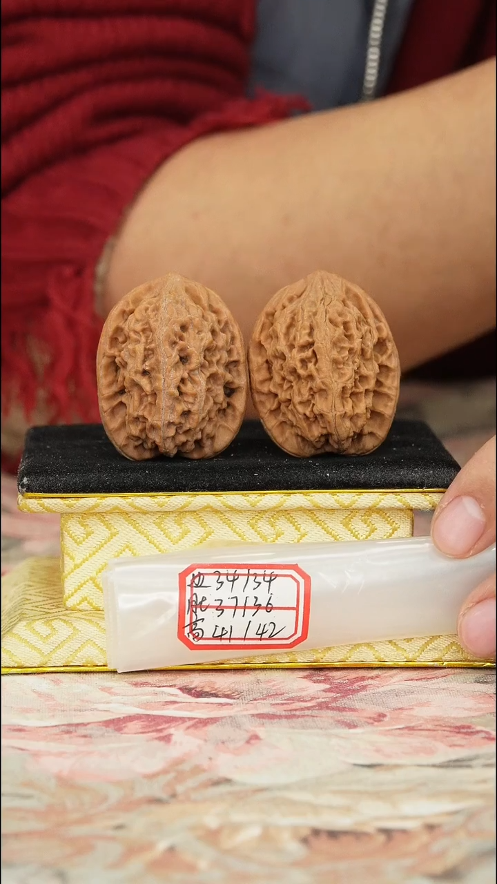 【闪购商品】文玩核桃把件非嫁接将军榜