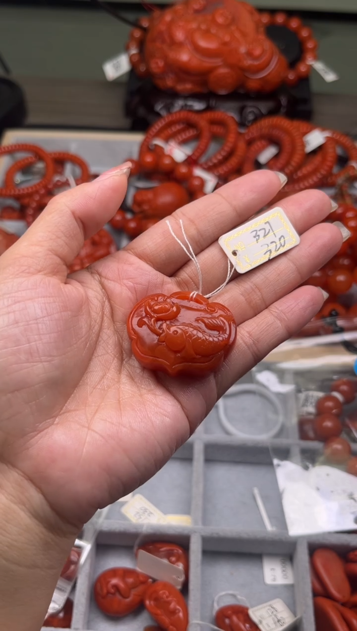 【闪购商品】南红玛瑙珠宝奇石未镶嵌327