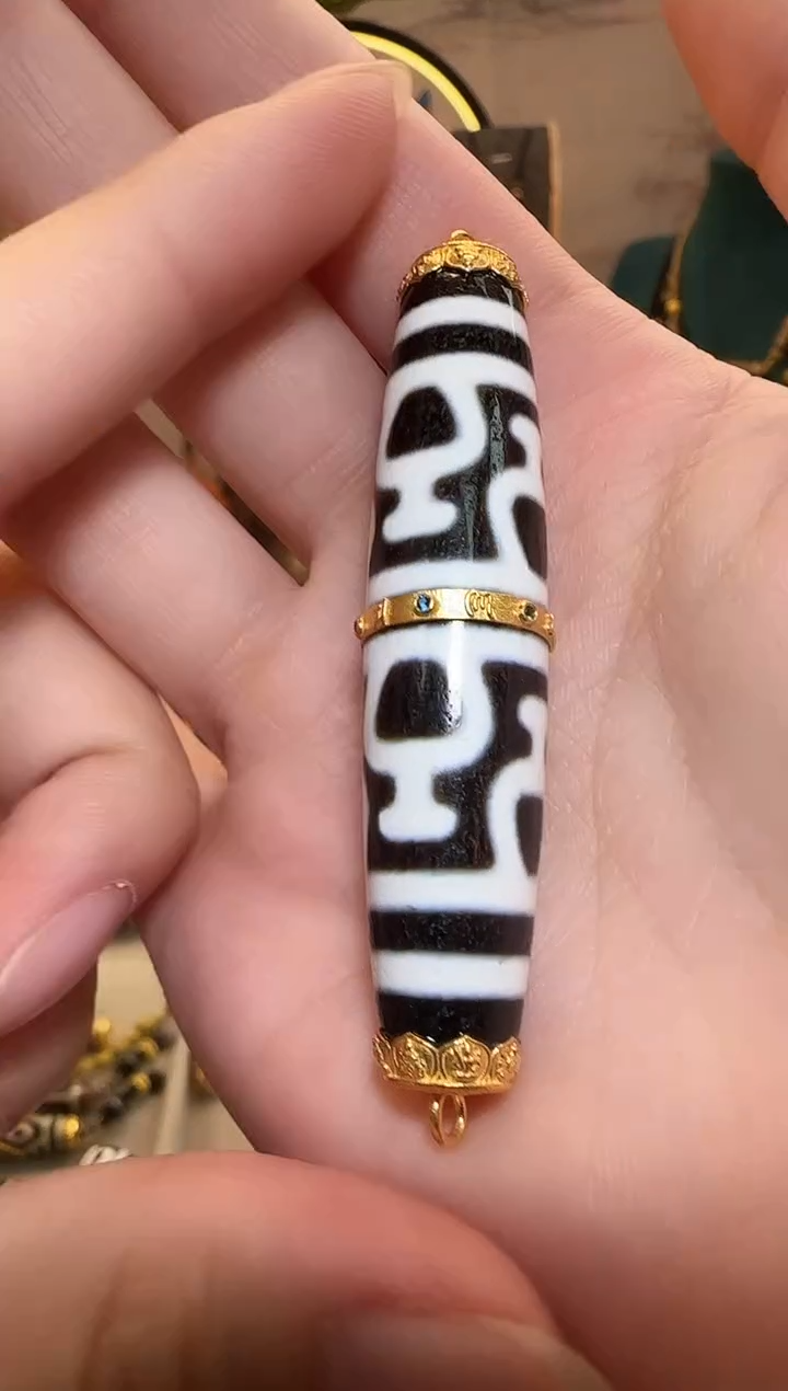 【闪购商品】玛瑙吊坠18K金镶嵌吊坠