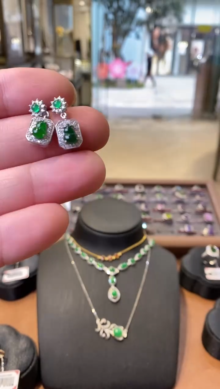 【闪购商品】翡翠耳饰未镶嵌亏米福利