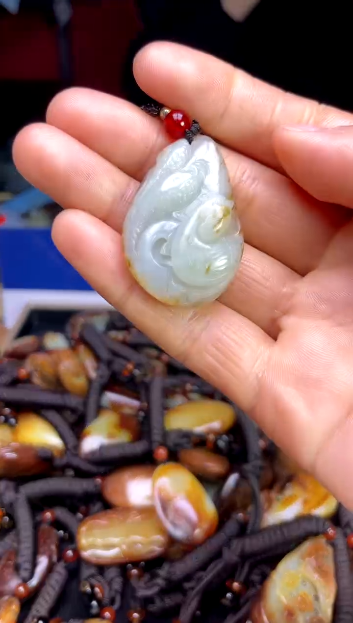 【闪购商品】和田玉未镶嵌颈饰1
