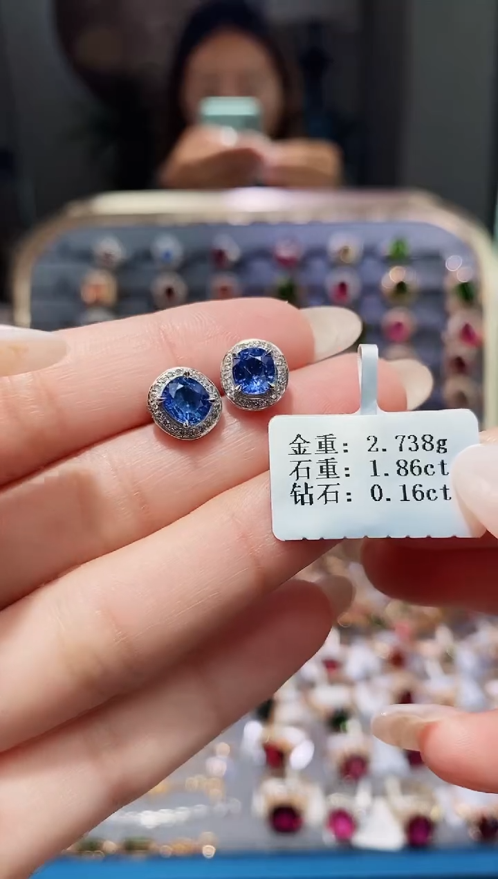 【闪购商品】蓝宝石耳饰铂Pt950镶嵌1.86.
